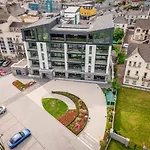Shoreline Apartament *