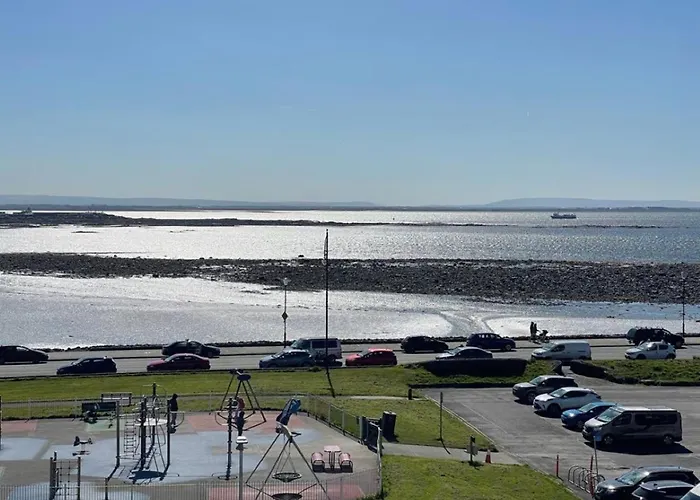 Apartment Shoreline *