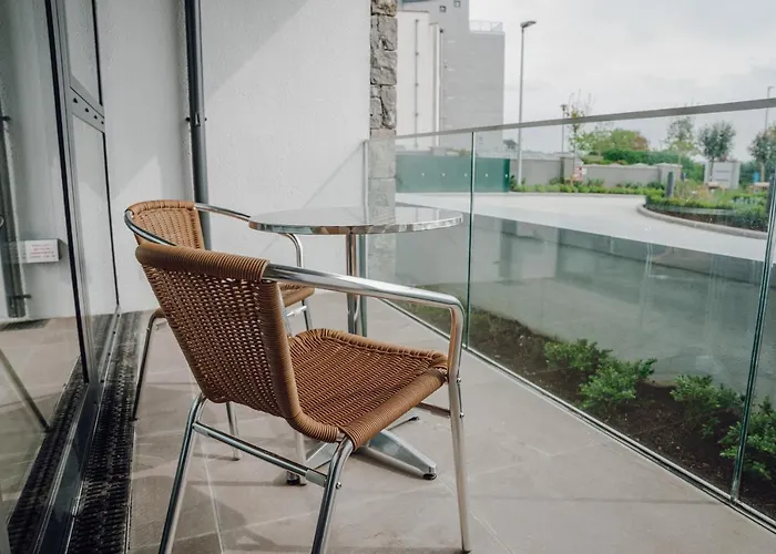 Apartment Shoreline *